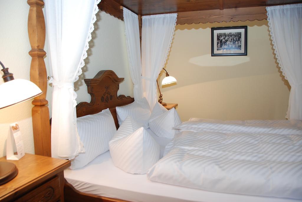 Landhotel Altes Pfarrhaus Kindelbrueck Pokoj fotografie